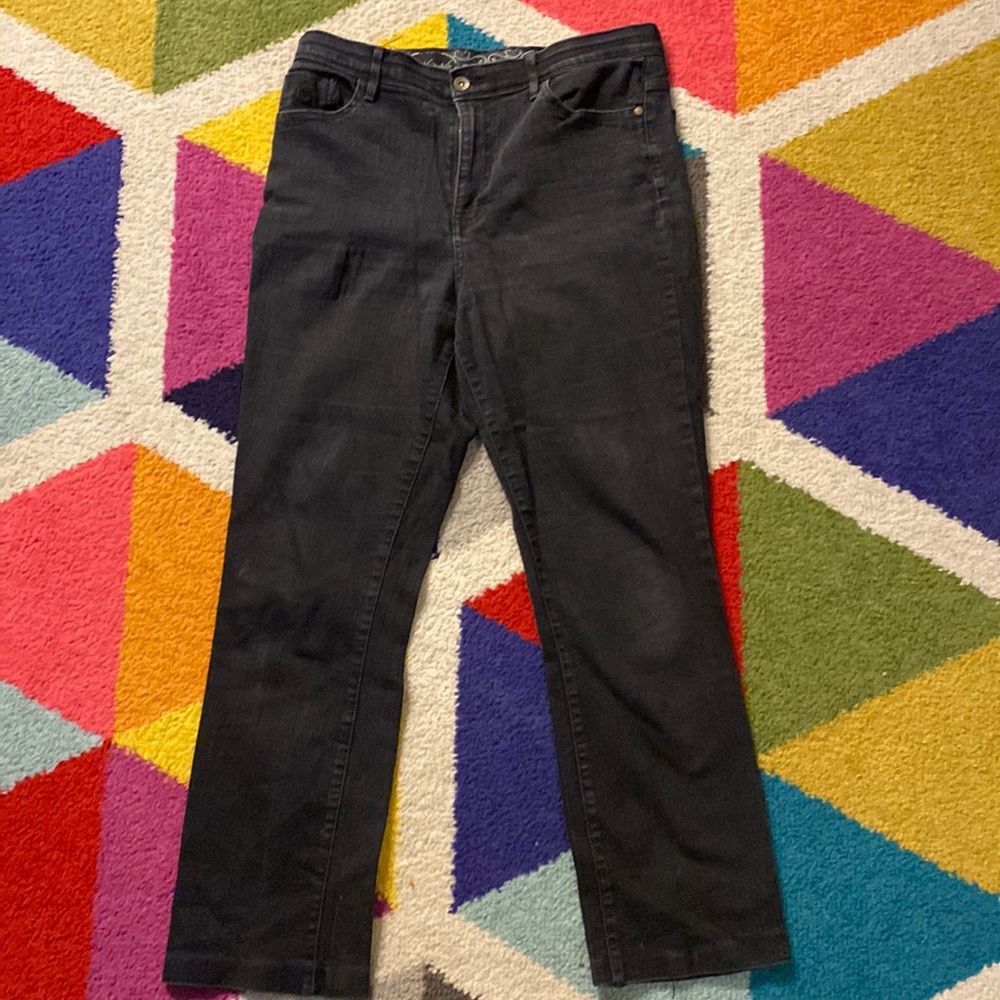 Gloria Vanderbilt black jeans, size 10
